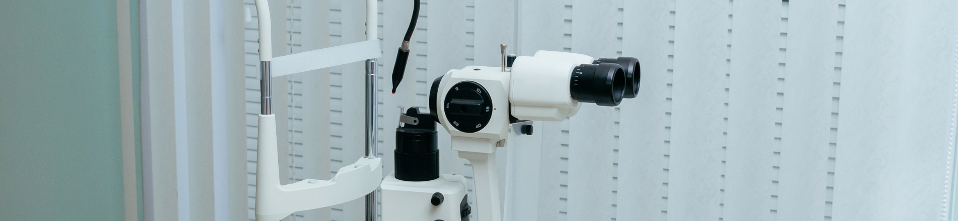 Image of a slit lamp